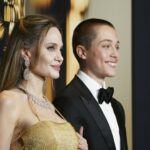 Angelina Jolie błyszczała na gali w zjawiskowej sukni. Ale to jej syn Knox skradł show