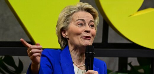 Ursula von der Leyen udzielała pierwszej pomocy pasażerowi samolotu