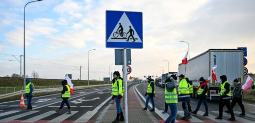 Trwa protest rolników w Medyce. Utrudnienia na Podkarpaciu
