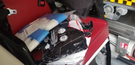 Chcieli wwieźć na stadion środki pirotechniczne. Karetką, w dodatku na sygnale