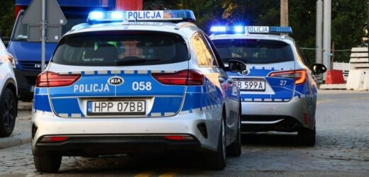 Szaleńczy rajd i demolka na ulicach Grudziądza. Policjanci ujęli pijanego kierowcę