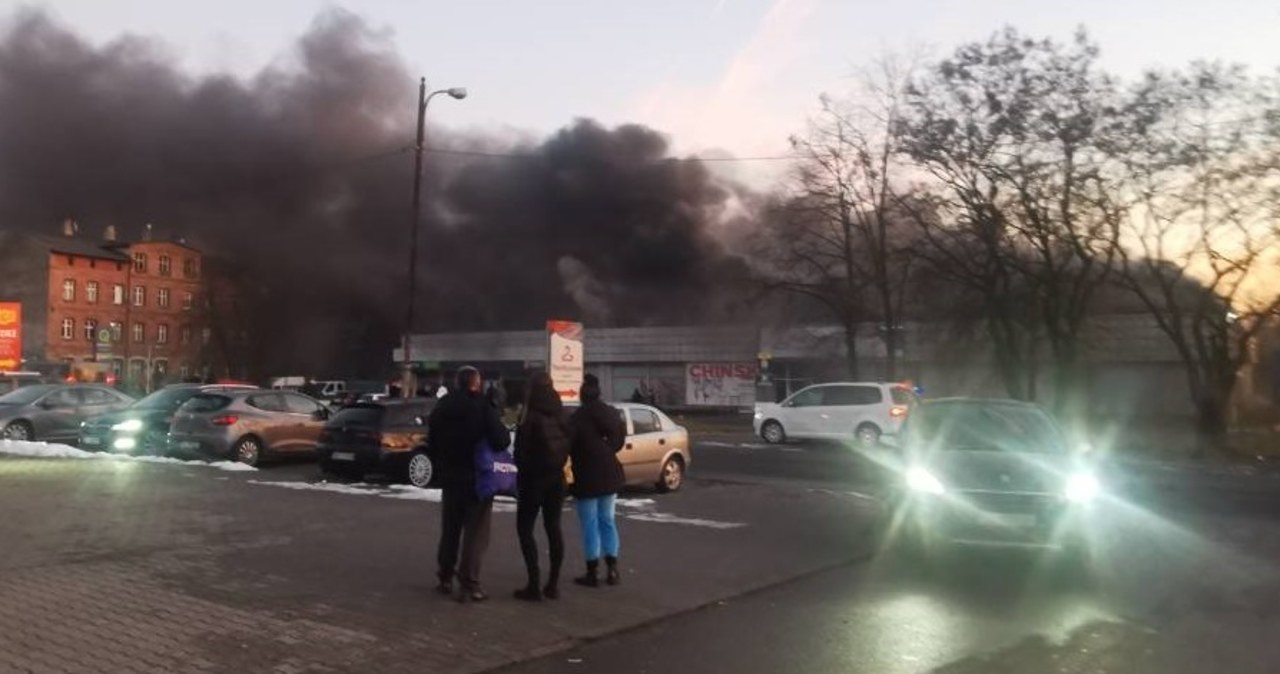 Pożar marketu odzieżowego w Rudzie Śląskiej