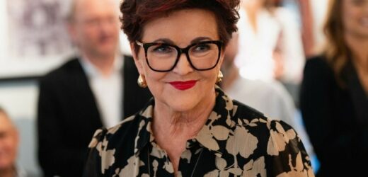 Ukryje boczki, optycznie wyszczupli. Jolanta Kwaśniewska inspiruje