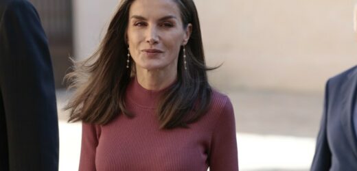 Królowa Letizia w hicie na świąteczny obiad. Ta sukienka jest idealna