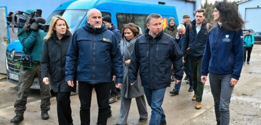 Kierwiński: Odbudowa po powodzi będzie przyspieszać