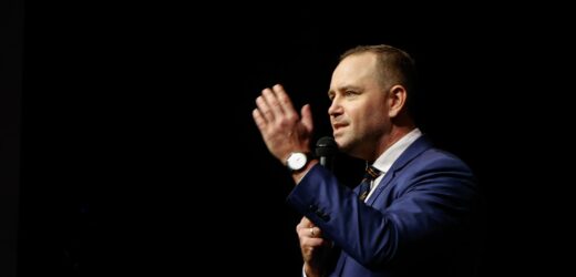 ​”Popieramy! Popieramy!” Rada Polityczna PiS formalnie namaściła Karola Nawrockiego