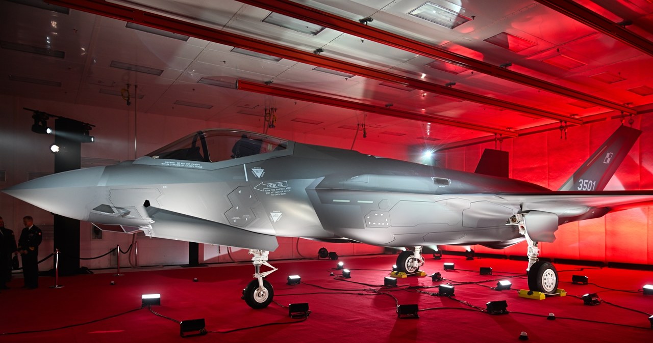„Husarz” wzbił się w niebo. Historyczny lot testowy zakupionego przez Polskę myśliwca F-35A
