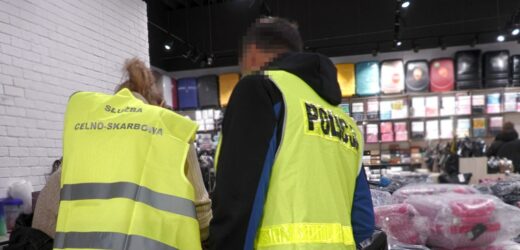 Nielegalny towar za 40 mln zł. Kontrole i zatrzymania w Wólce Kosowskiej