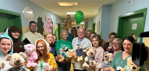 Dzieci z warszawskiej kliniki otrzymały pluszowe misie