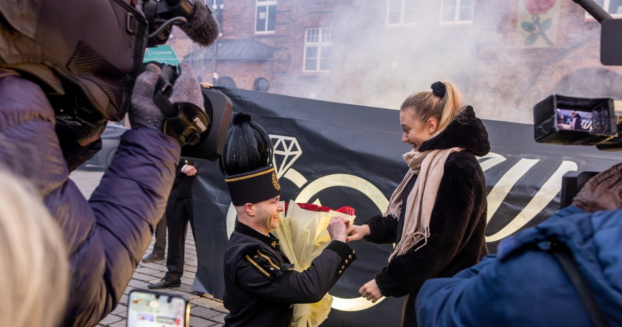 Górnicze oświadczyny podczas barbórkowej parady