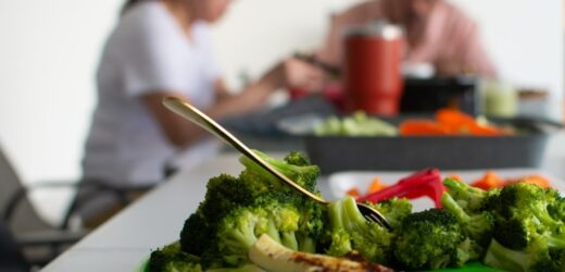 Naukowcy już wiedzą, dlaczego dieta keto, czy post dobrze działają na mózg