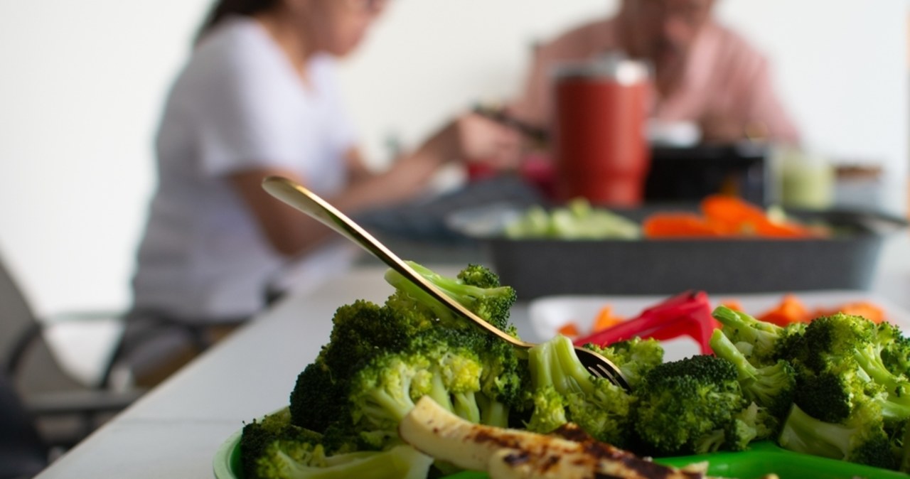 Naukowcy już wiedzą, dlaczego dieta keto, czy post dobrze działają na mózg