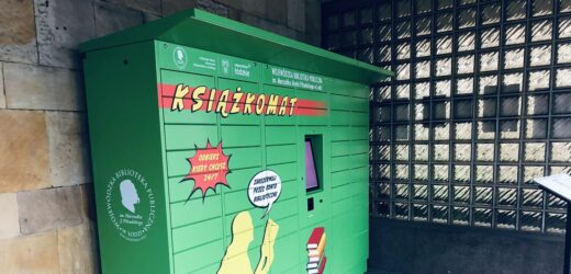 ​Zamów, odbierz, czytaj! Książkomat przed Wojewódzką Biblioteką w Łodzi zmienia zasady gry