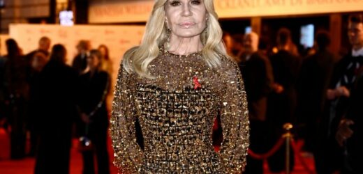 Donatella Versace nie do poznania. Co stało się z jej twarzą?