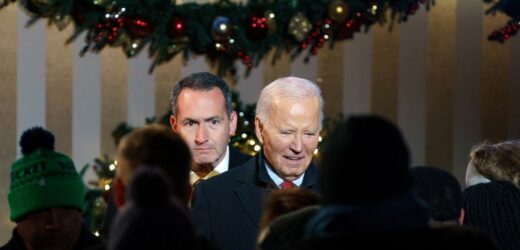 Ostatnia taka uroczystość Bidena. Rozświetlił choinkę przed Białym Domem
