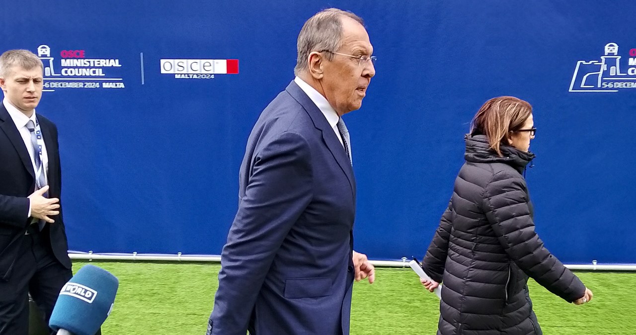 Ławrow udzielił wywiadu Carlsonowi. „Nie jesteśmy w stanie wojny z USA”