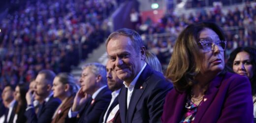 Tusk: Czy chcemy mieć prezydenta, który z satysfakcją fotografuje się z gangsterami?