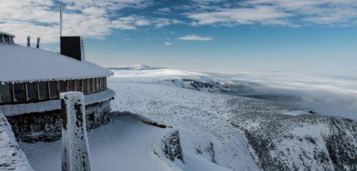 W Karkonoszach wprowadzono pierwszy stopień zagrożenia lawinowego