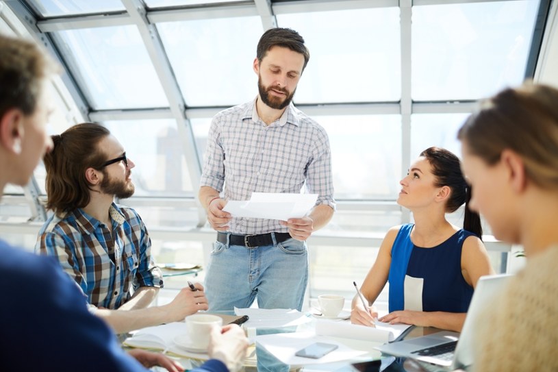 Szykuje się duża zmiana. Dowiesz się, ile zarabiają koledzy z pracy