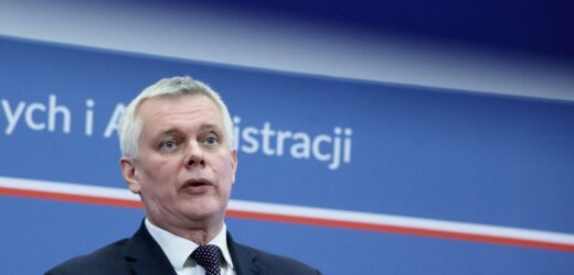 Szef MSWiA: 24 zawiadomienia do prokuratury po audycie w służbach