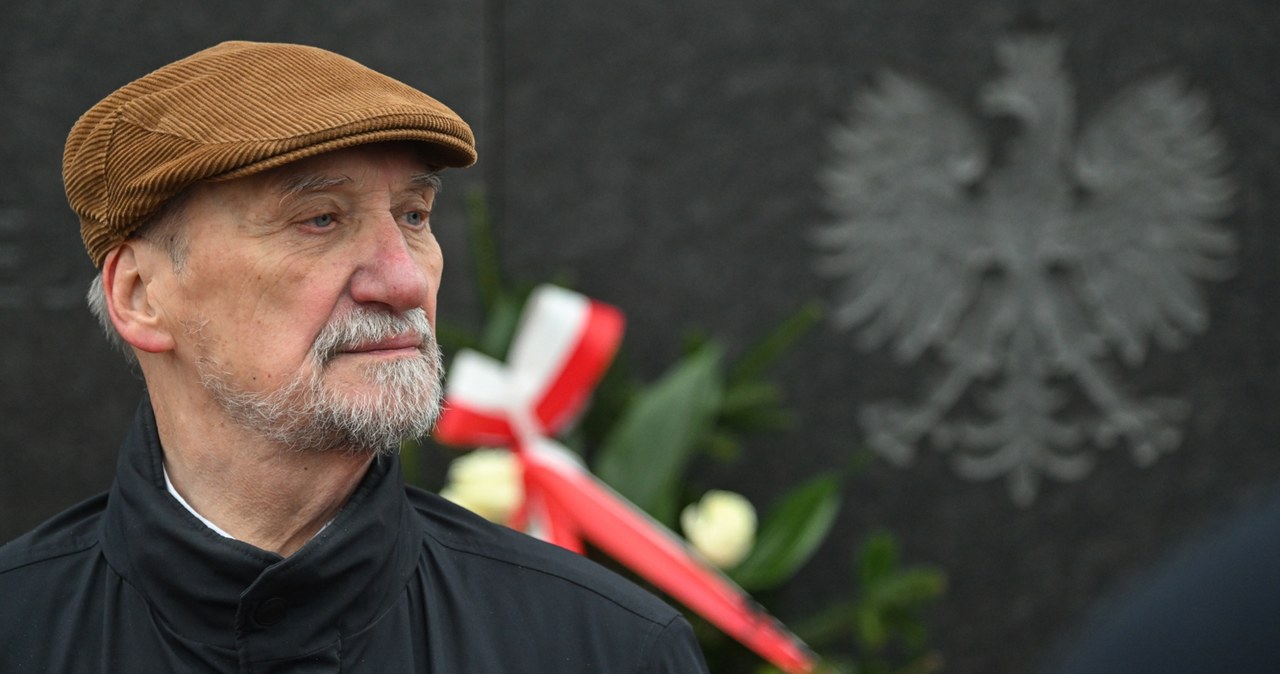 Antoni Macierewicz zatrzymany do policyjnej kontroli. Zasłonił się immunitetem