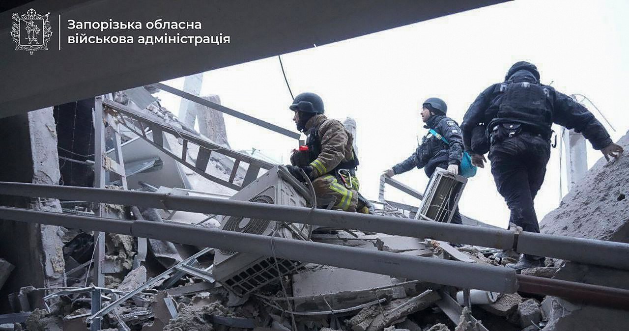 ​Rośnie liczba ofiar ataku na klinikę w Zaporożu. Kilka osób pod gruzami