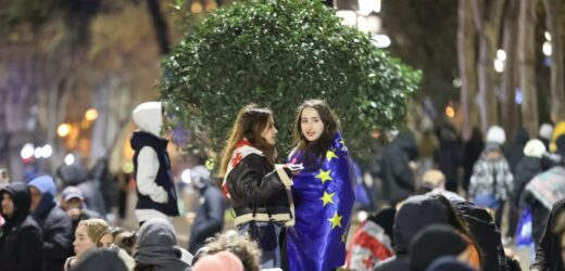 Gruzja „wybierze” prezydenta. Kraj szykuje się do protestów