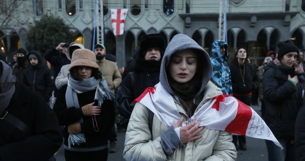 Gruzja „wybierze” prezydenta. Protesty w całym kraju