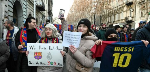 ​Takiego protestu Gruzja nie widziała. Maszerowali kibice, artyści, właściciele psów
