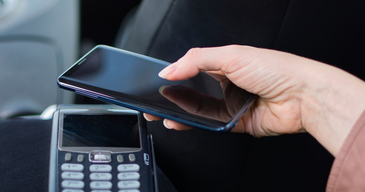 Prokuratura umarza śledztwo ws. przejazdów urzędniczek komisji ds. pedofilii