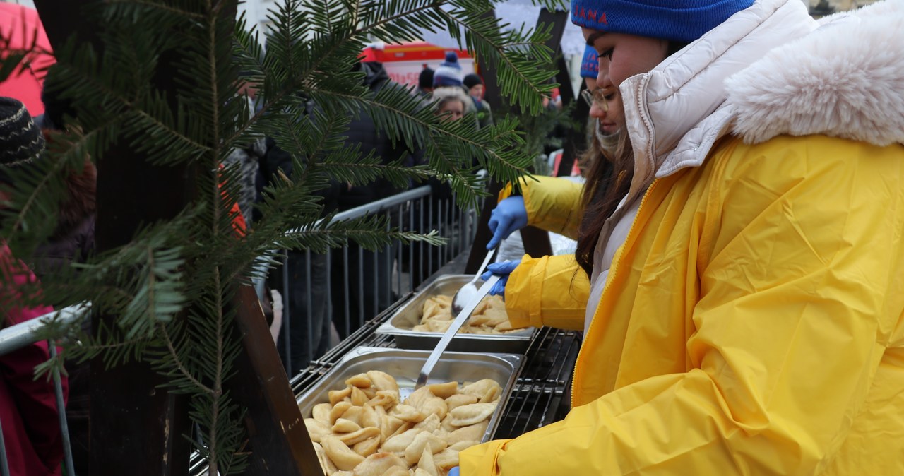 Wigilia dla bezdomnych i potrzebujących znów na krakowskim Rynku Głównym