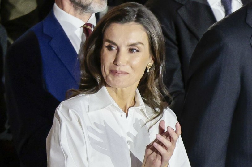 Królowa Letizia w kreacji godnej królewskich świąt. W niej zachwycisz