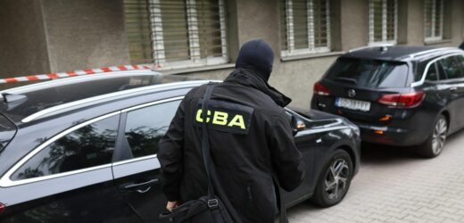 Ponad 10 mln zł na smartfony tuż przed likwidacją. Kolejne kontrowersje wokół CBA