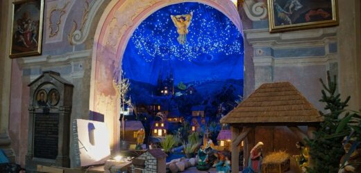 Ruchoma szopka bożonarodzeniowa w ​Warcie łączy pokolenia