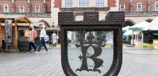 Skarbonka wróciła na krakowski Rynek Główny