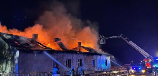 Tragiczny pożar w Świętokrzyskiem. W budynku znaleziono zwęglone ciało