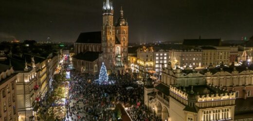 Polska choinka podbija świat. Kraków pokonał światowych gigantów