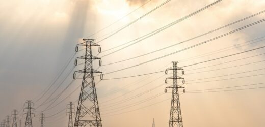 ​Kilkanaście tysięcy osób na Mazowszu bez prądu