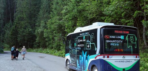 Cztery elektryczne busy dotarły do Zakopanego. Mają kursować do Morskiego Oka