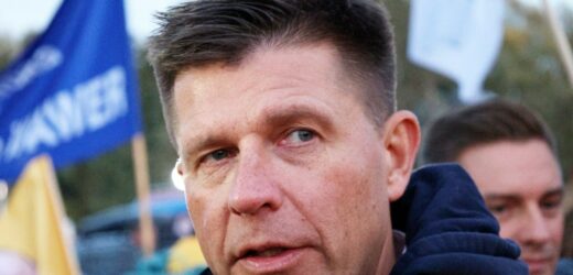 ​Ryszard Petru siądzie w Wigilię w sklepie za kasą