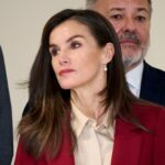 Królowa Letizia cała w czerwieni. To idealny pomysł na Wigilię