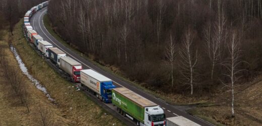 Spore kolejki na wschodniej granicy