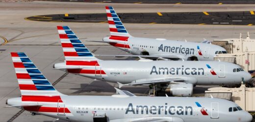 Zawieszone loty American Airlines. Ludzie utknęli na lotniskach