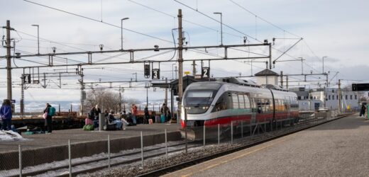 Sparaliżowana kolej w Norwegii. Pociągi stanęły na stacjach