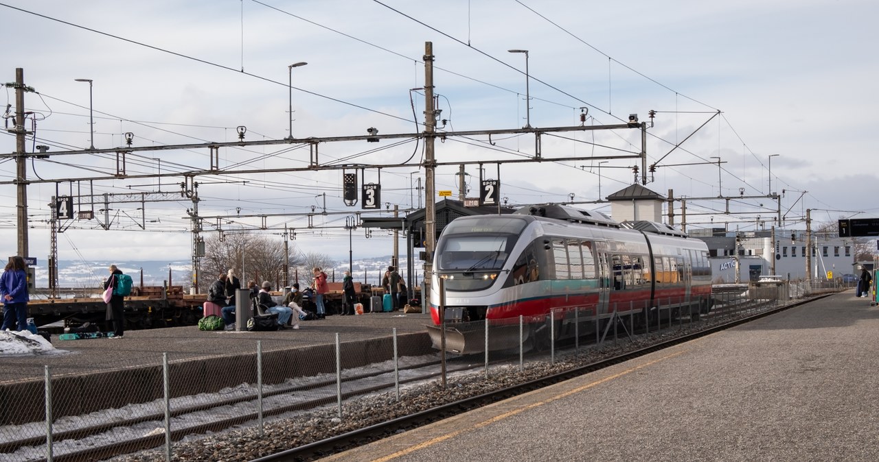 Sparaliżowana kolej w Norwegii. Pociągi stanęły na stacjach