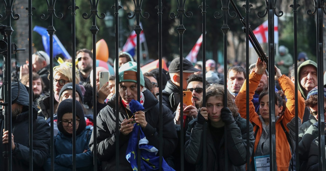 Kawelaszwili zaprzysiężony na prezydenta Gruzji. Protesty przed parlamentem