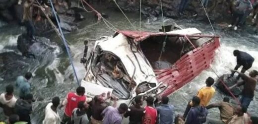 Ciężarówka z weselnikami wpadła do rzeki. Zginęło kilkadziesiąt osób