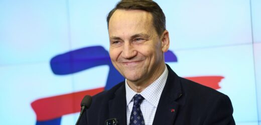 Ile zarabia szef MSZ? Sikorski ujawnia