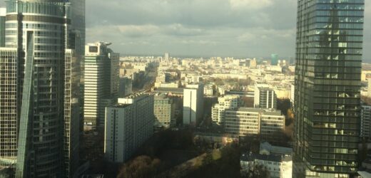 Duże miasta tracą mieszkańców, zyskują podmiejskie gminy. Gdzie przeprowadzają się Polacy?