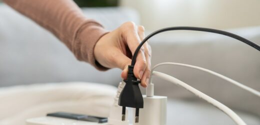 Noworoczne zmiany cenników. Prąd zamrożony, gaz rozkręcony